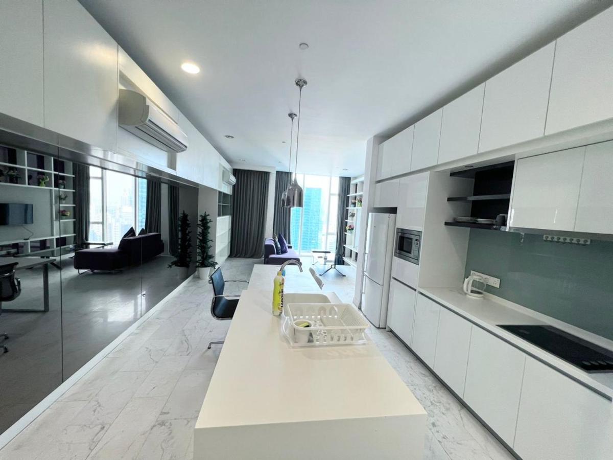 The Platinum Klcc By Cozy White Apartment Kuala Lumpur Bagian luar foto