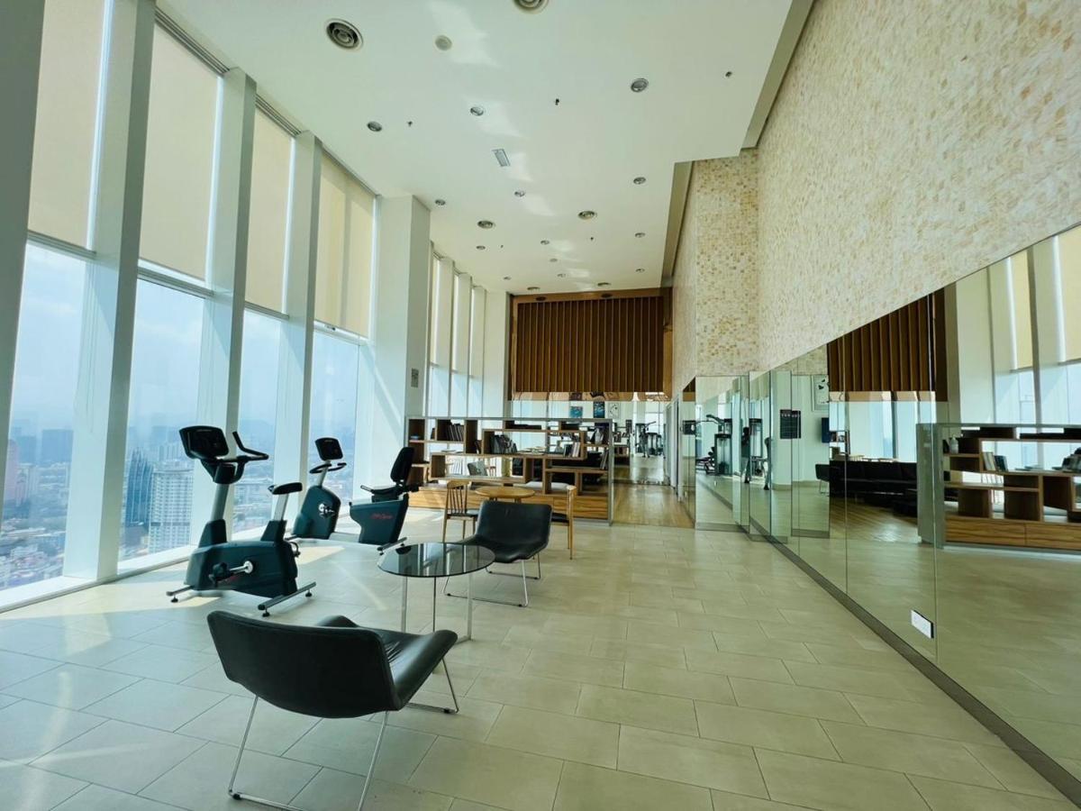The Platinum Klcc By Cozy White Apartment Kuala Lumpur Bagian luar foto