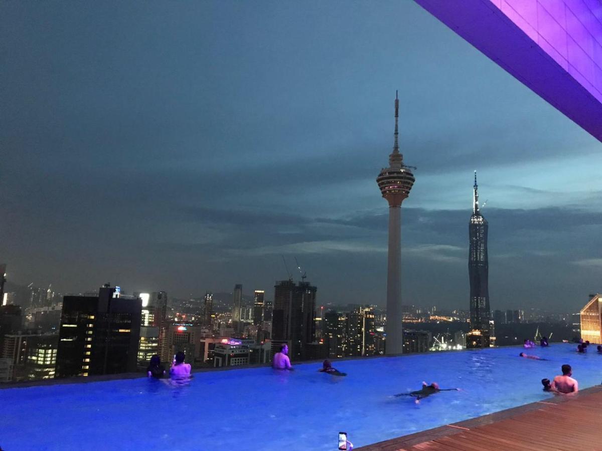 The Platinum Klcc By Cozy White Apartment Kuala Lumpur Bagian luar foto