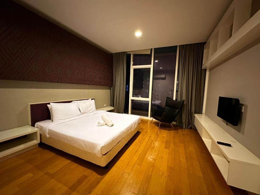 The Platinum Klcc By Cozy White Apartment Kuala Lumpur Bagian luar foto
